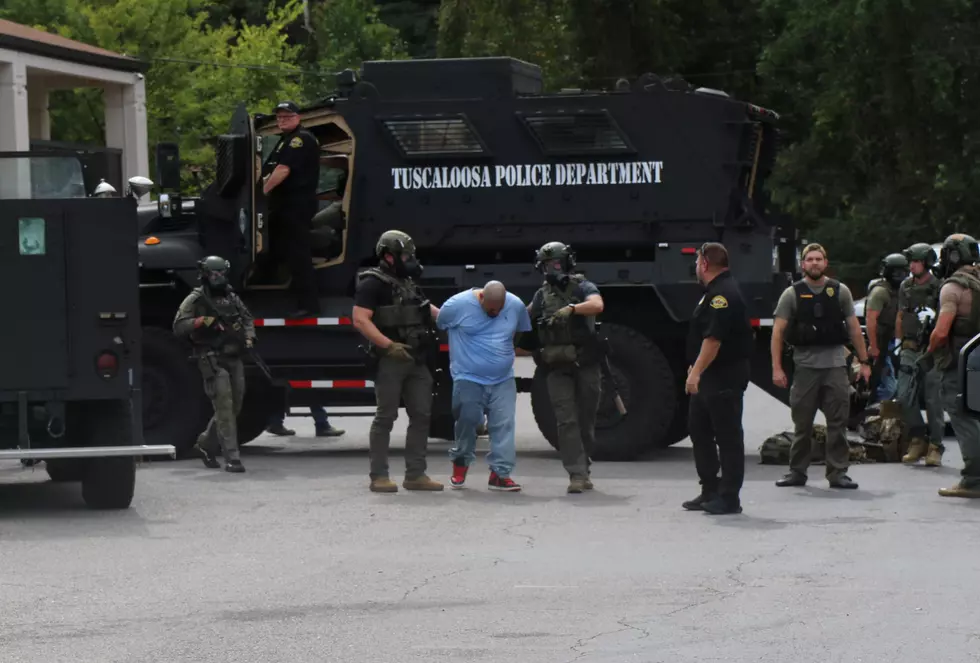 Police Standoff at Tuscaloosa Hotel Ends; Suspect Identified
